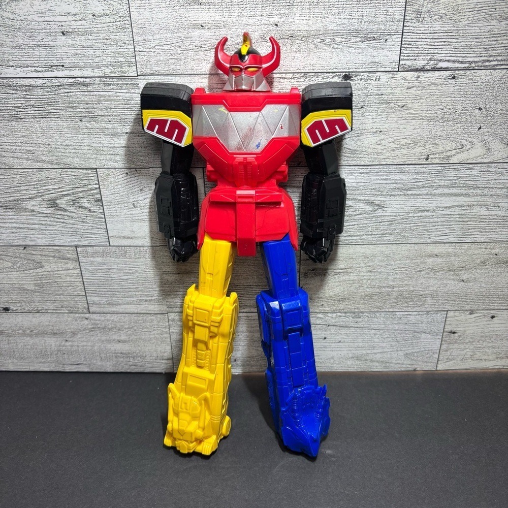 2019 Power Rangers Mighty Morphin MEGAZORD 10" Action Figure
